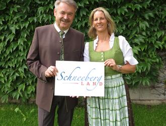 Schneebergland Dirndl und Jacke